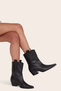 JUNE BOOT | BLACK -Staud Store 07 1313 BLK 00196 web