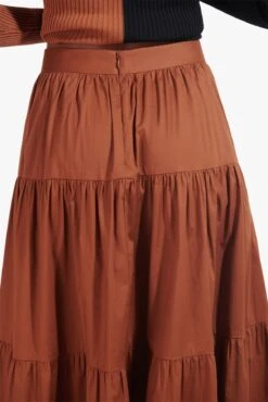 SEA SKIRT | TAN -Staud Store Cargo Sweater Tan Black Sea Skirt Tan 00958 web