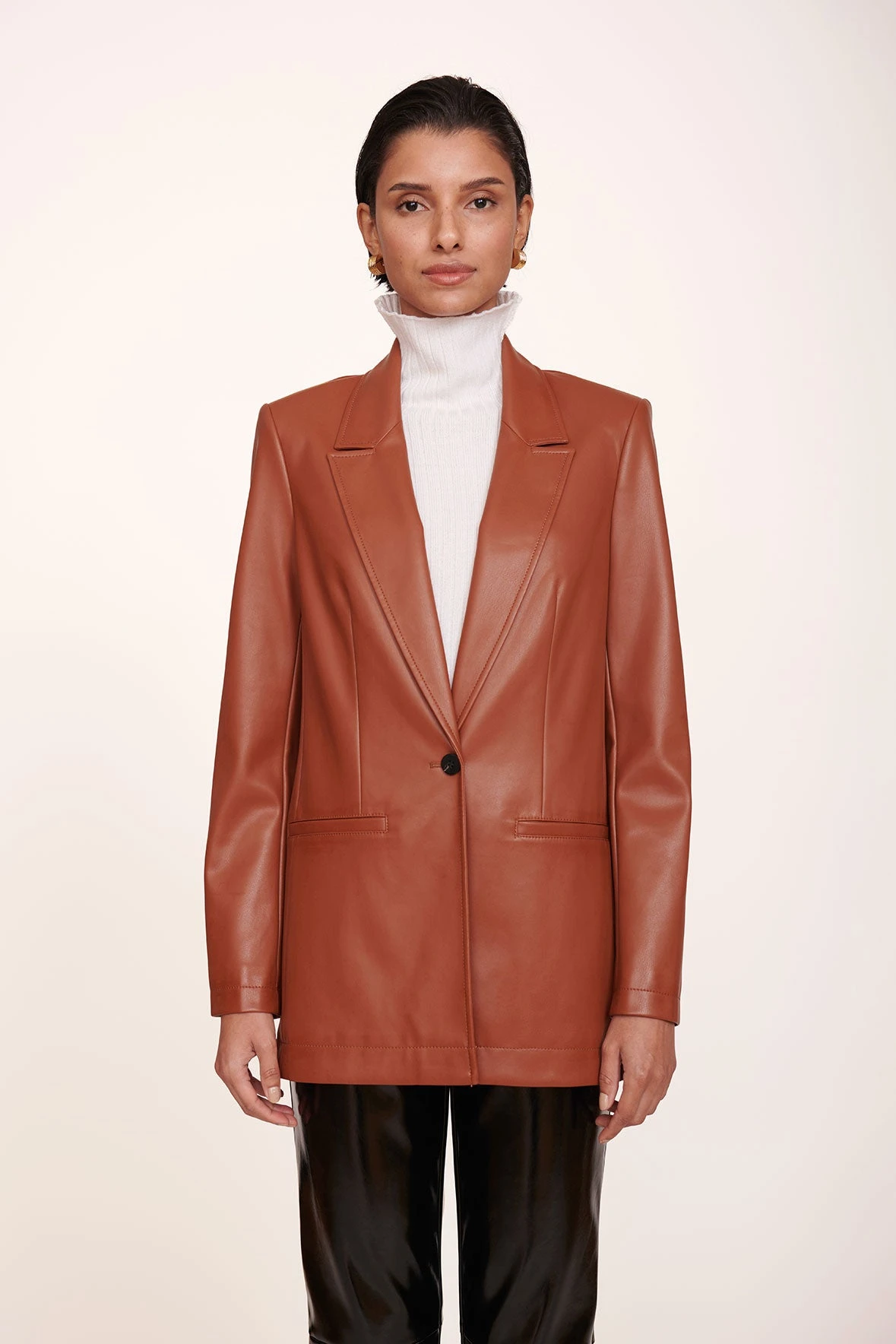 MADDEN BLAZER | WHISKEY VEGAN LEATHER MADDEN BLAZER | WHISKEY VEGAN LEATHER -Staud Store Madden Blazer Whiskey Parallel Pant Black 010 edit web