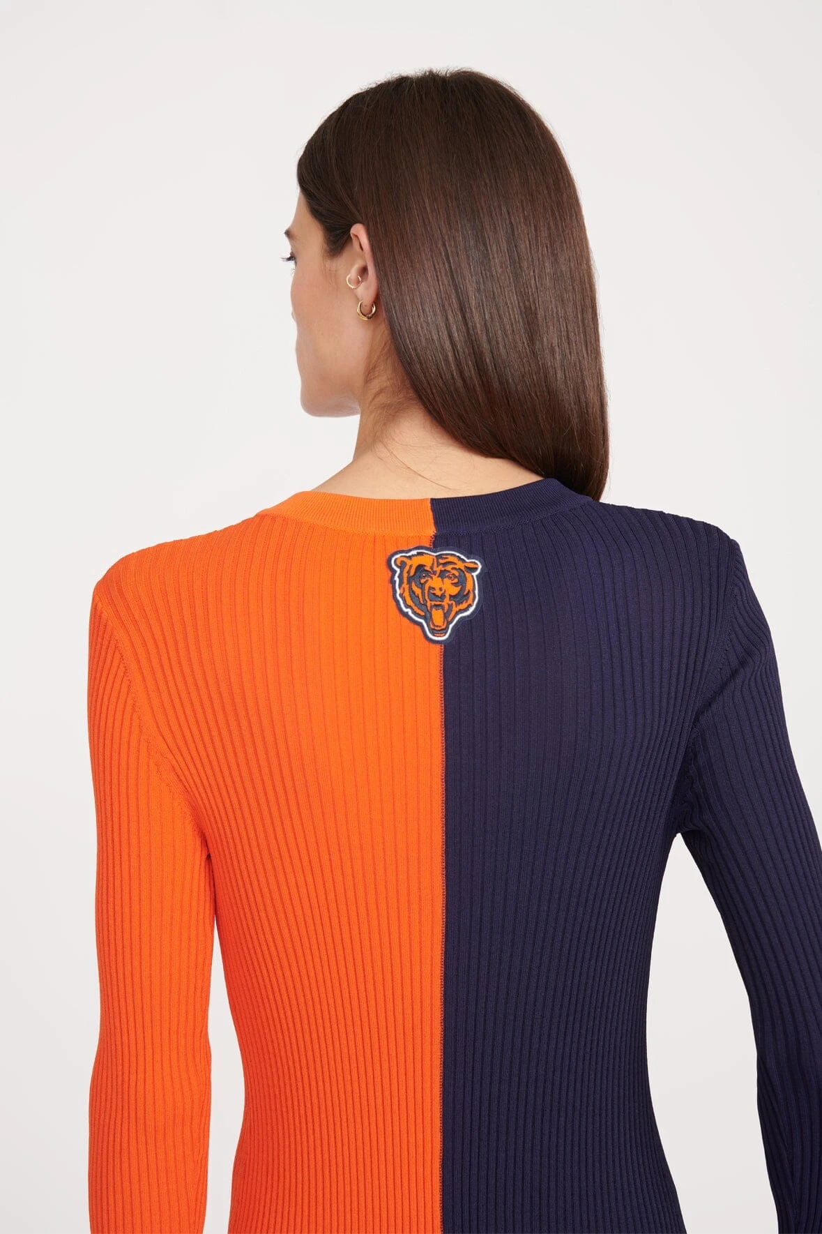 THE STAUD NFL CARGO SWEATER | CHICAGO BEARS THE STAUD NFL CARGO SWEATER | CHICAGO BEARS -Staud Store SHOKO DRESS CHICAGO BEARS 1499 web