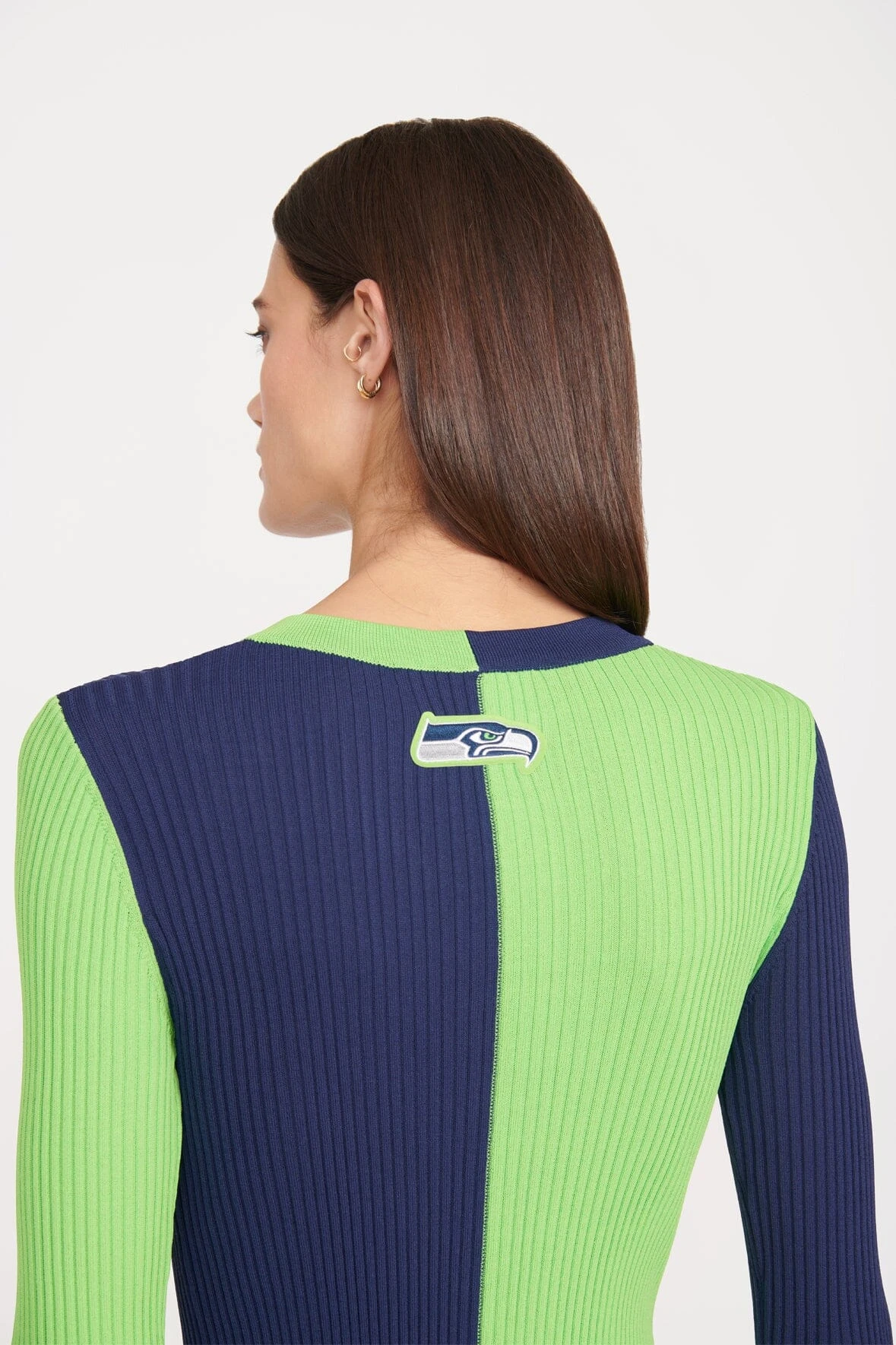 THE STAUD NFL CARGO SWEATER | SEATTLE SEAHAWKS THE STAUD NFL CARGO SWEATER | SEATTLE SEAHAWKS -Staud Store SHOKO DRESS SEATTLE SEAHAWKS 2246 web 586e090e c4a6 47e0 8cfc 0a90c0048798