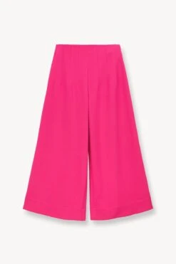 CROPPED CALEB PANT | MAGENTA 5 CROPPED CALEB PANT | MAGENTA -Staud Store STAUD CROPPED CALEB PANT MAGENTA SPRING 23 ECOM 1