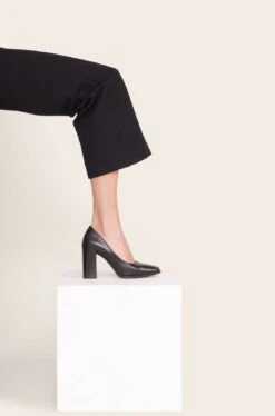 PAZ PUMP | BLACK -Staud Store Shoes2 00227 web