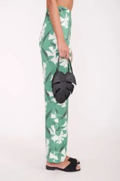 PALM BAG | BLACK 7 PALM BAG | BLACK -Staud Store TARA TOP BLACK OSCAR PANT GREEN PINWHEEL 00434 web