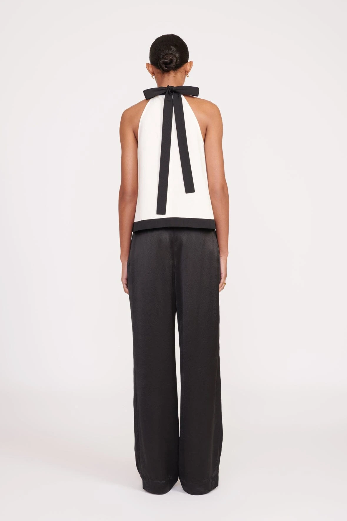 WRIGHT TOP | ECRU BLACK WRIGHT TOP | ECRU BLACK -Staud Store fall 23 0940 web d1d20b14 3b67 4c04 bd3d fbcc92b85b23