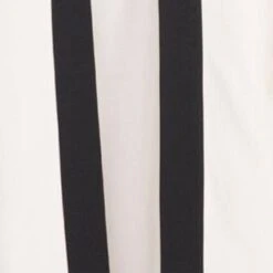 WRIGHT TOP | ECRU BLACK 7 WRIGHT TOP | ECRU BLACK -Staud Store fall 23 1193 web 572c34b1 cab4 4c67 955b 429b08c652d7